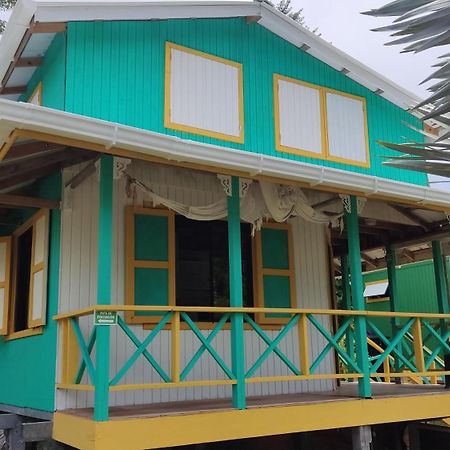Hotel Yellow Home Providencia Isla South West Bay Eksteriør billede