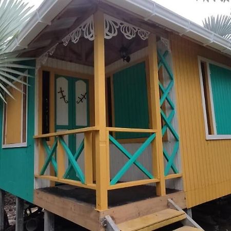 Hotel Yellow Home Providencia Isla South West Bay Eksteriør billede