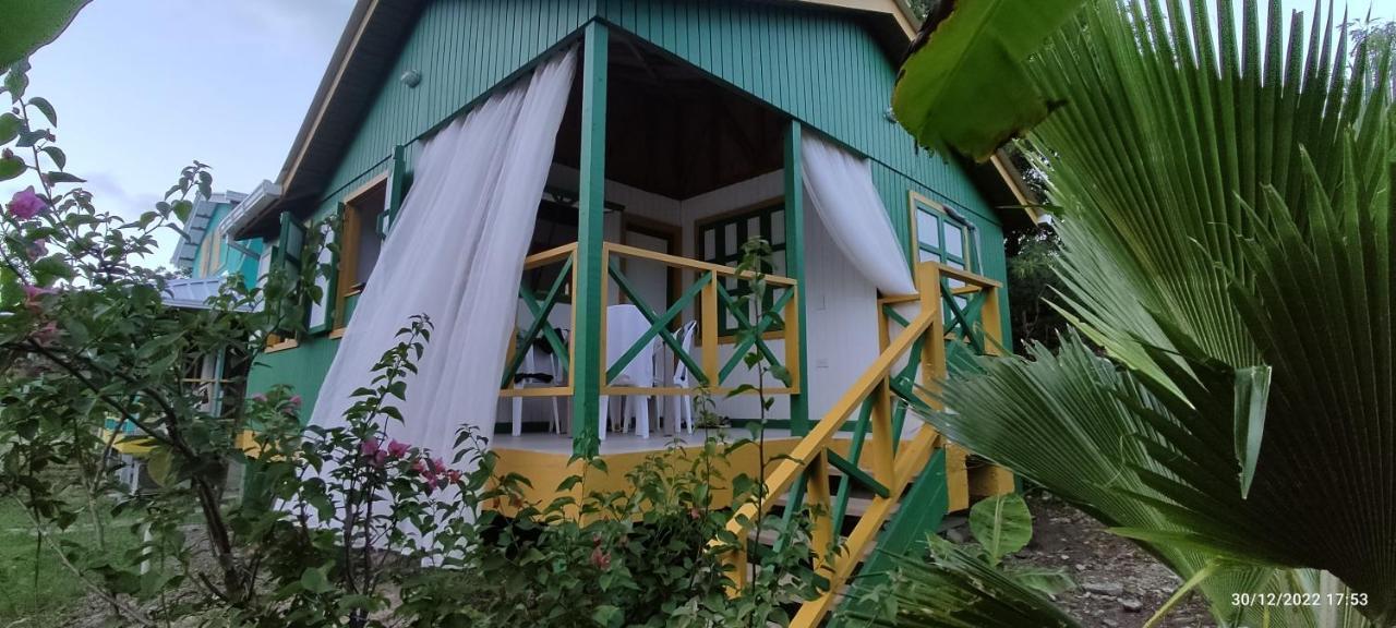 Hotel Yellow Home Providencia Isla South West Bay Eksteriør billede