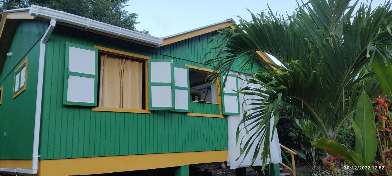 Hotel Yellow Home Providencia Isla South West Bay Eksteriør billede
