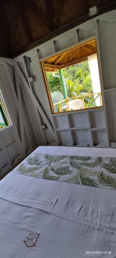 Hotel Yellow Home Providencia Isla South West Bay Eksteriør billede