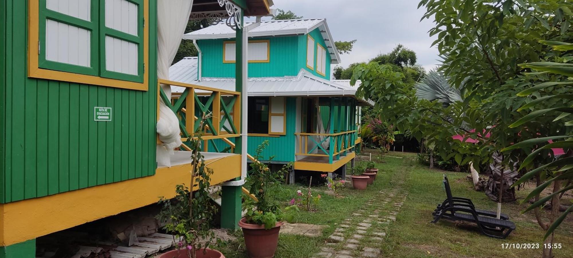 Hotel Yellow Home Providencia Isla South West Bay Eksteriør billede