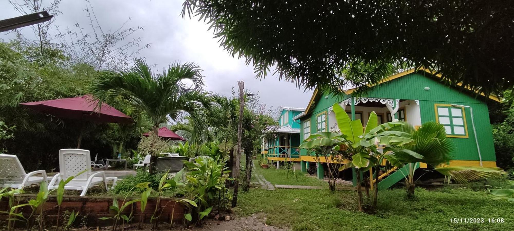 Hotel Yellow Home Providencia Isla South West Bay Eksteriør billede