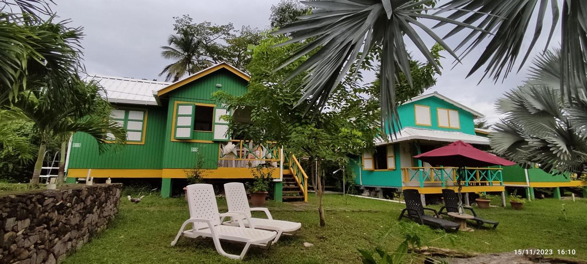 Hotel Yellow Home Providencia Isla South West Bay Eksteriør billede