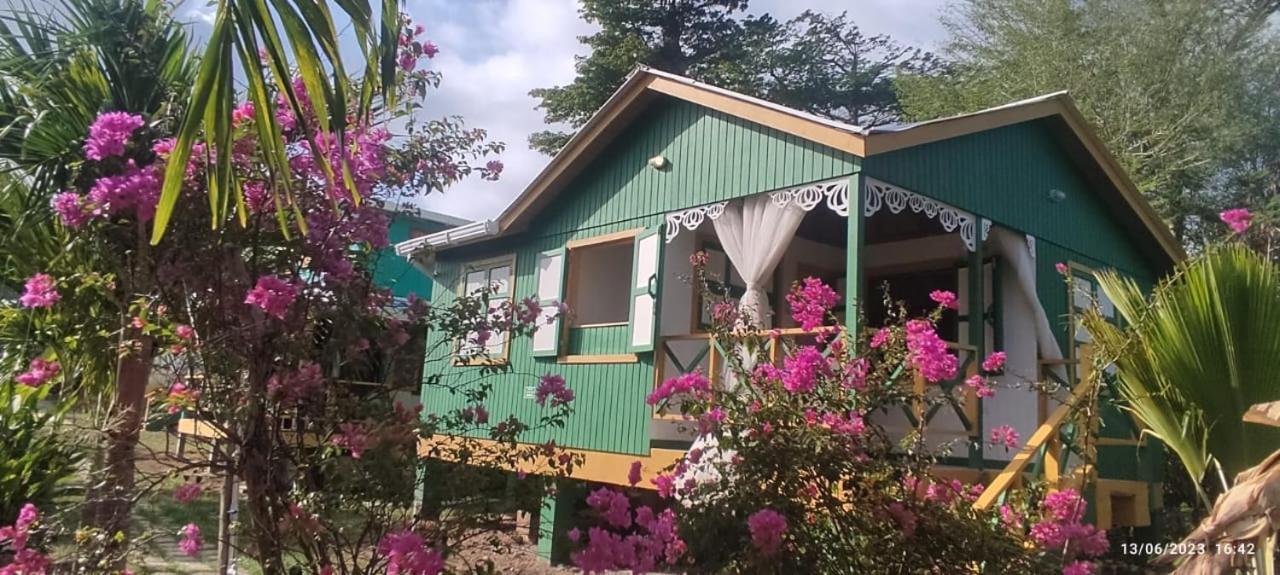 Hotel Yellow Home Providencia Isla South West Bay Eksteriør billede