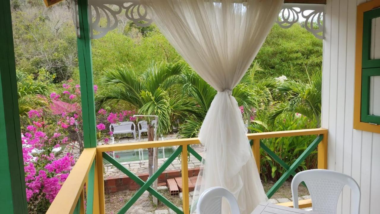 Hotel Yellow Home Providencia Isla South West Bay Eksteriør billede