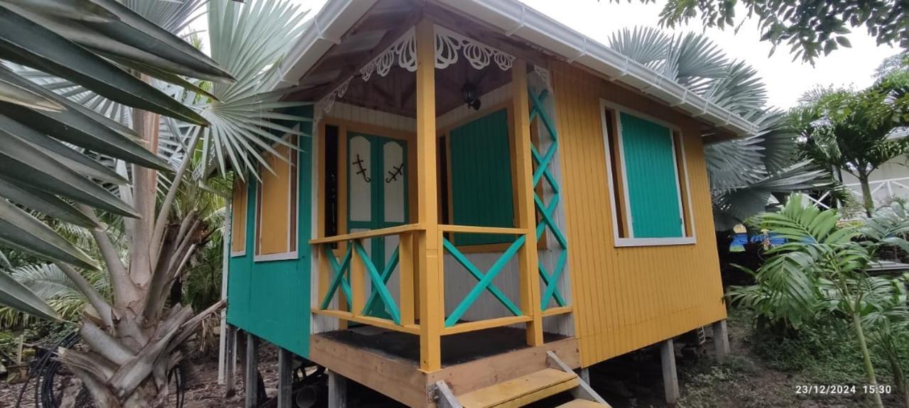 Hotel Yellow Home Providencia Isla South West Bay Eksteriør billede